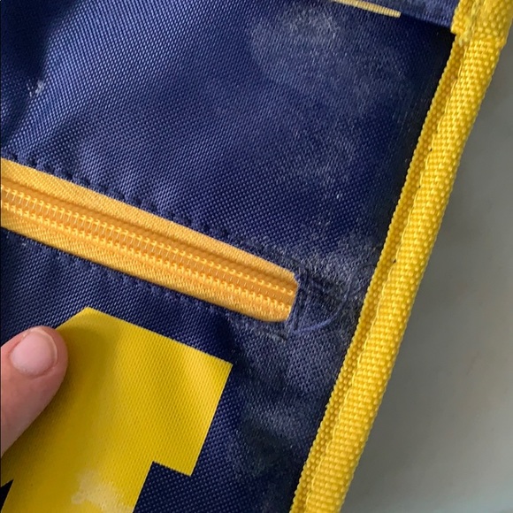 Michigan football lunchbox - Picture 5 of 6